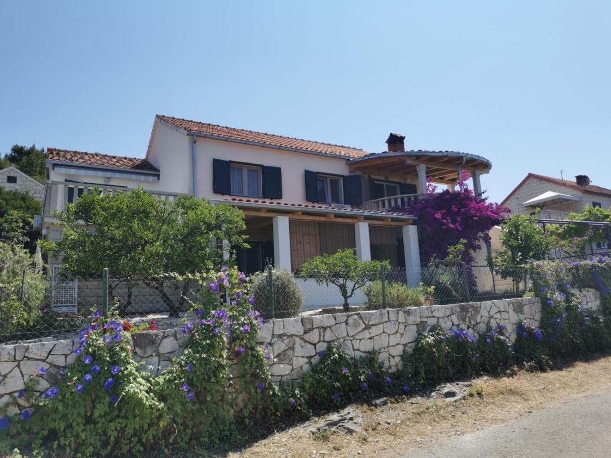 Apartments By The Sea Splitska, Brac - 2923 Postira Esterno foto