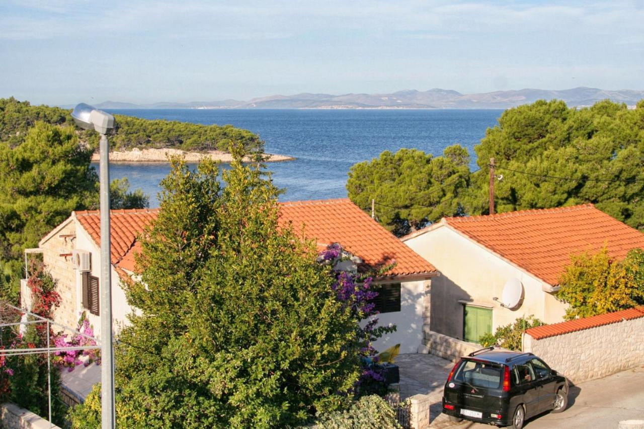 Apartments By The Sea Splitska, Brac - 2923 Postira Esterno foto