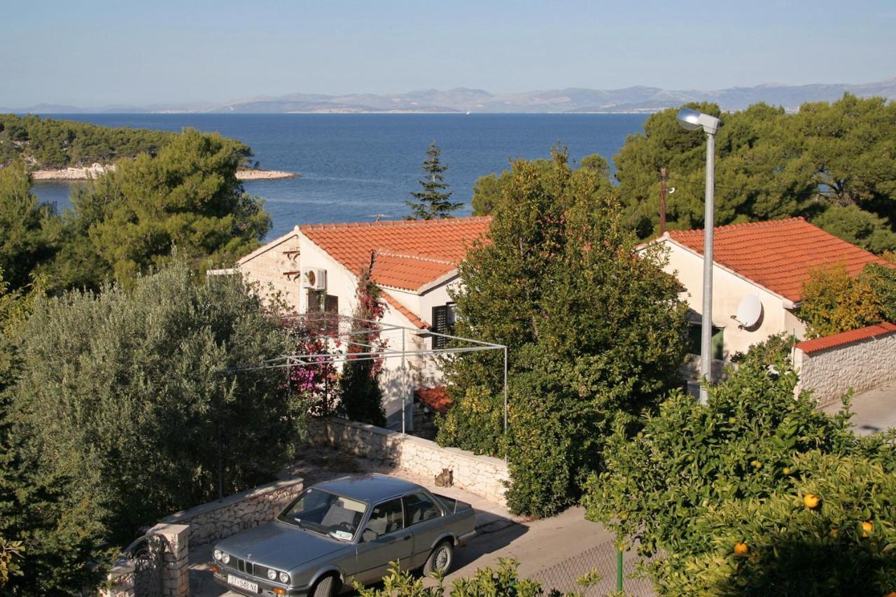 Apartments By The Sea Splitska, Brac - 2923 Postira Esterno foto